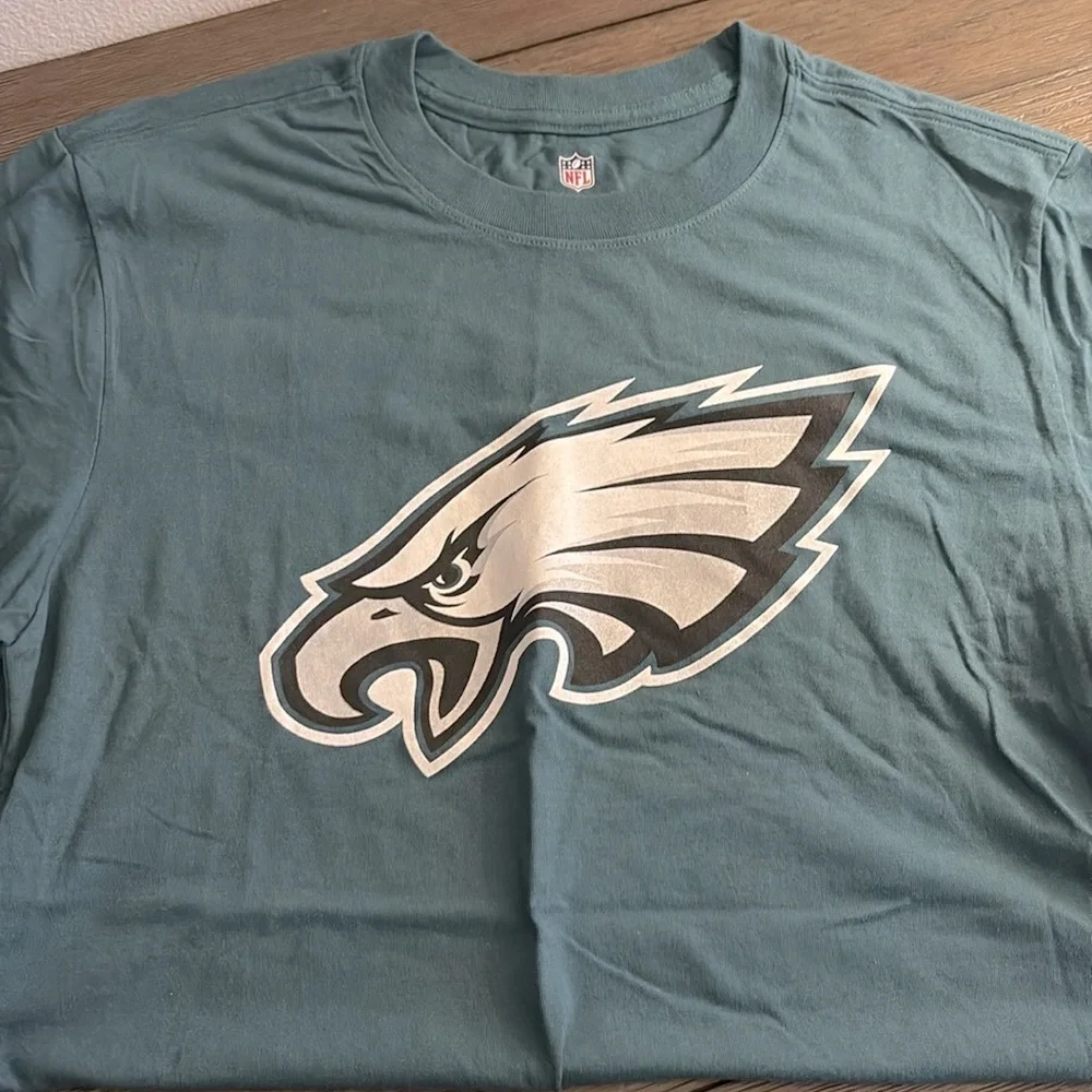 Lot of 2x NWT [NFL] & [FOCO] Philadelphia Eagles Throw Blanket & Mens Shirt Sz S - Picture 9 of 14
